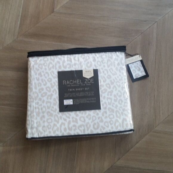 Rachel Zoe twin sheet set - Picture 2 of 2
